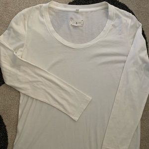 Lou & Grey ultra soft long sleeve pullover.